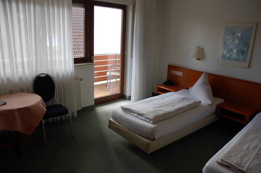Hotel Kurfuerst Garni 格尔梅斯海姆 外观 照片
