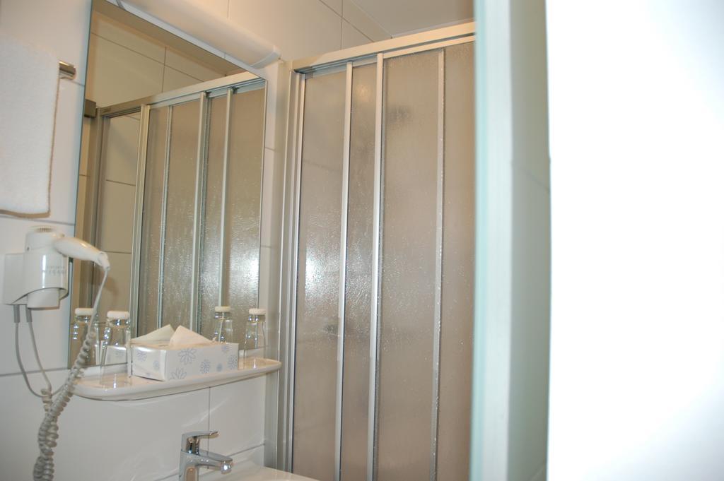 Hotel Kurfuerst Garni 格尔梅斯海姆 客房 照片