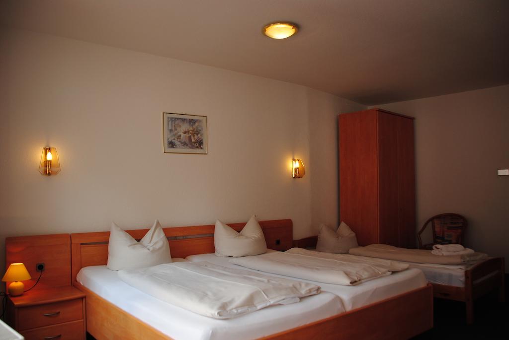 Hotel Kurfuerst Garni 格尔梅斯海姆 客房 照片